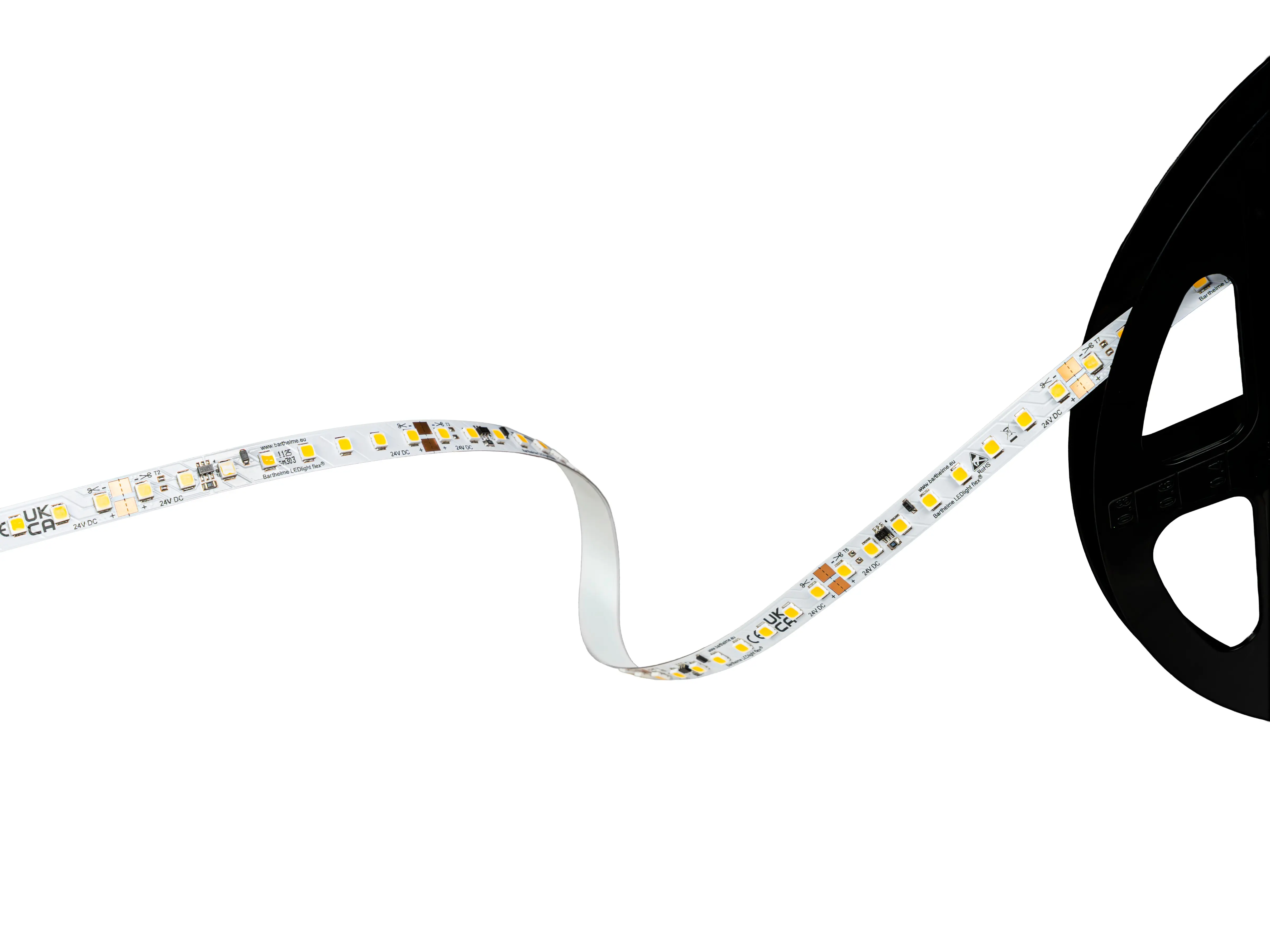 LED Modul von Barthelme auf einer Rolle auf weißem Hintergrund