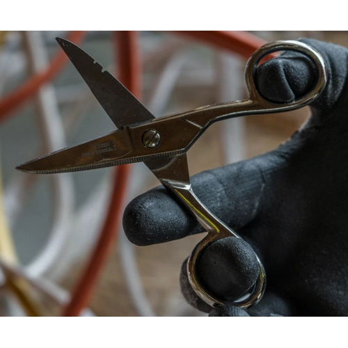 21007 Scissors and Shears Image 5