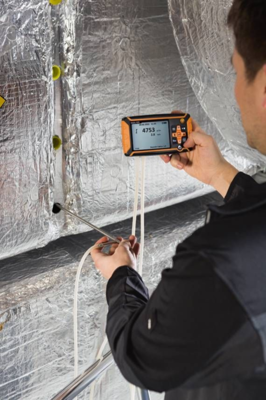 0560 0420 Testo Anemometers, Gas and Pressure Measuring Instruments Image 2