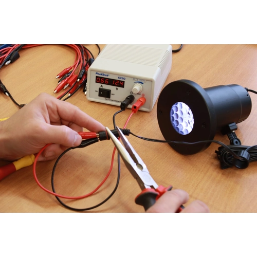 P 6220 PeakTech Bench Power Supplies and Loads Image 4