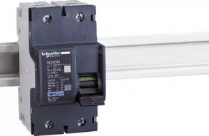 18621 Schneider Electric Device Circuit Breakers
