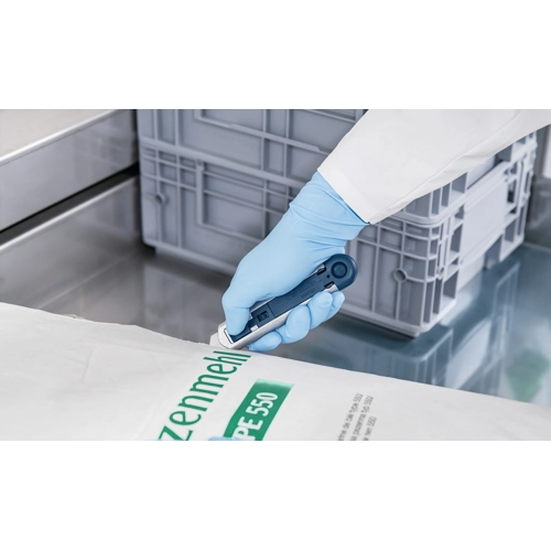 120701.02 Martor Knives Scalpels and Accessories Image 4