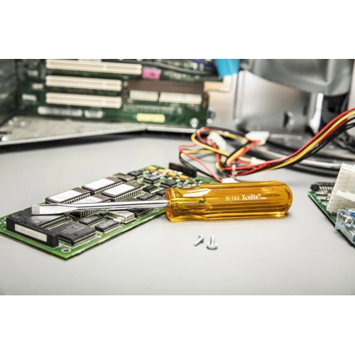 R144N Xcelite Screwdrivers, Bits and Bitholders Image 4