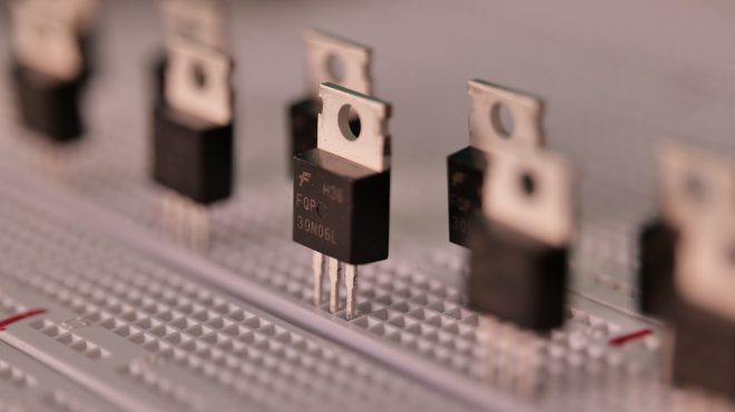 Kleinste elektronische Bauteile: Transistoren & Dioden