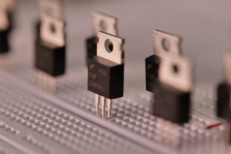 Smallest Electronic Components: Transistors & Diodes