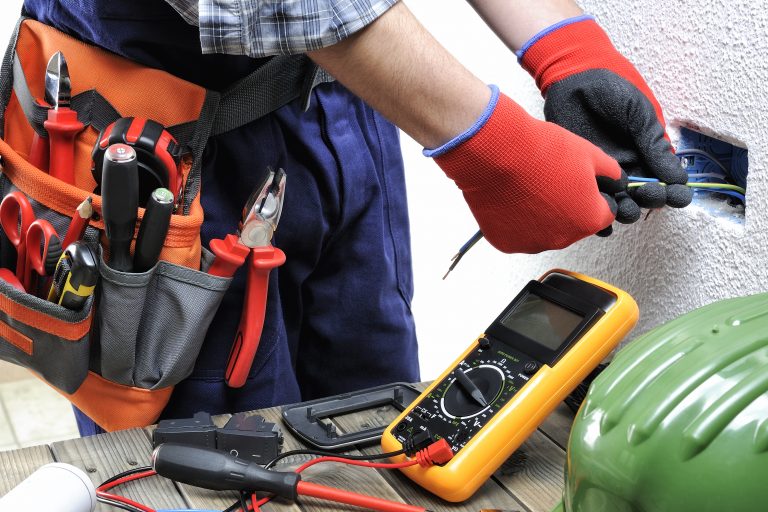 From Pliers to Multimeters: An Overview of the Most Important Tools for Electricians